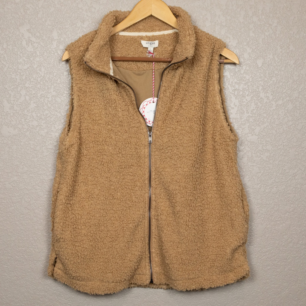 Umgee tan boucle knit full zip vest NWT-L